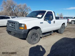 2006 Ford Super Duty F-250 XL with VIN 1FTNF21556EA37597, listed as a IAAI auction lot 41391060 with 493,238 mi miles. Bid and sale history available at carsss.com. Image 2.