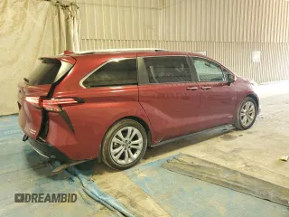 2021 Toyota Sienna Limited with VIN 5TDERKECXMS032404, listed as a Copart auction lot 68022034 with 26,814 mi miles and Clean Title. Bid and sale history available at carsss.com. Image 3.