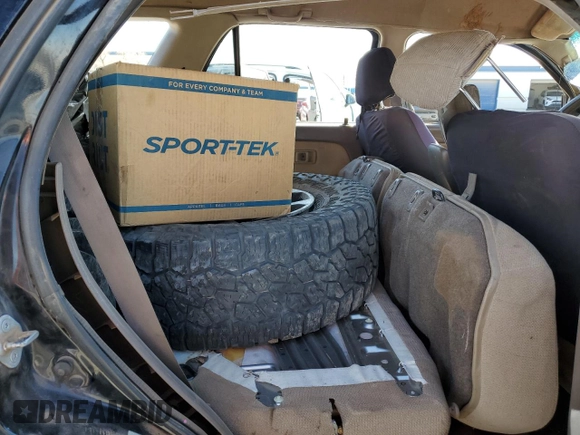 2000 Toyota 4Runner SR5 z VIN JT3HN86R6Y0276742, wystawiony jako Copart lot #46050895 z przebiegiem Nie podano mil oraz Szkoda całkowita • Salvage title. Historia ofert i sprzedaży dostępna na DreamBid. Obrazek 11.