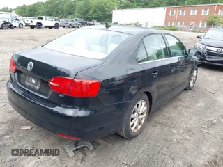 2014 Volkswagen Jetta SE с VIN 3VWD17AJ7EM370619, выставлен на аукционе IAAI как лот 42668263 с пробегом 102 336 миль миль и . История ставок и продаж доступна на DreamBid. Изображение 4.