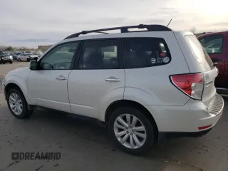 2012 Subaru Forester 2.5X Premium with VIN JF2SHADC2CG407682, listed as a Copart auction lot 81996674 with 199,059 mi miles and Salvage Title. Bid and sale history available at carsss.com. Image 2.