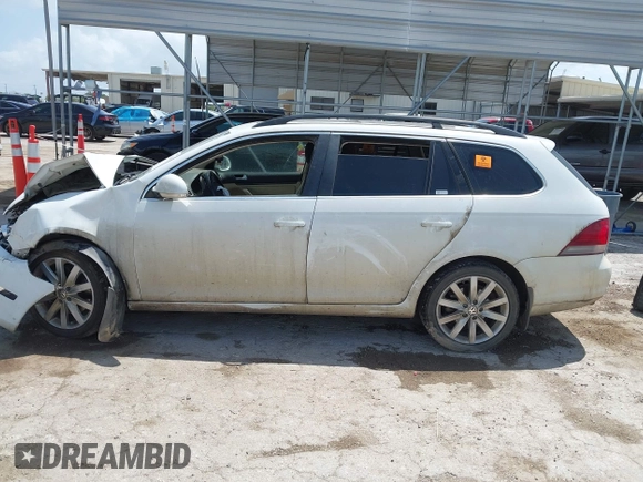2014 Volkswagen Jetta TDI w/Sunroof with VIN 3VWPL7AJ2EM621151, listed as a IAAI auction lot 42543548 with 167,276 mi miles and . Bid and sale history available at DreamBid. Image 14.
