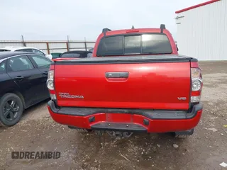 2015 Toyota Tacoma with VIN 3TMLU4EN8FM189953, listed as a IAAI auction lot 41584110 with 126,833 mi miles and . Bid and sale history available at DreamBid. Image 17.
