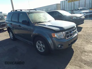 2012 Ford Escape XLT с VIN 1FMCU9DG0CKA70700, выставлен на аукционе IAAI как лот 35365012 с пробегом Не указан миль и . История ставок и продаж доступна на DreamBid. Изображение 1.