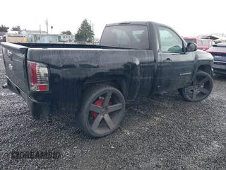 2008 Chevrolet Silverado 1500 Work Truck with VIN 1GCEC14C88Z184649, listed as a IAAI auction lot 41657176 with 110,156 mi miles. Bid and sale history available at carsss.com. Image 4.