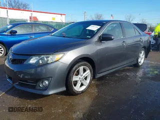 2012 Toyota Camry L with VIN 4T1BF1FK9CU201538, listed as a IAAI auction lot 41843296 with 136,902 mi miles. Bid and sale history available at carsss.com. Image 17.