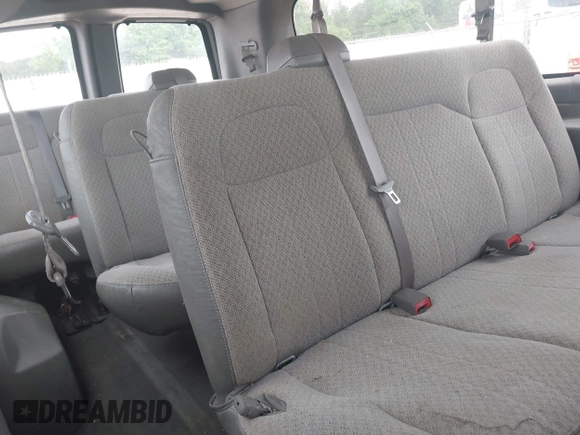 2012 Chevrolet Express Passenger 1LT z VIN 1GAZG1FAXC1179373, wystawiony jako IAAI lot #42348209 z przebiegiem 112 719 mil mil oraz . Historia ofert i sprzedaży dostępna na DreamBid. Obrazek 21.