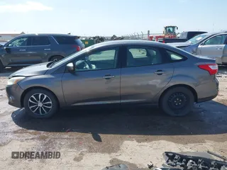 2012 Ford Focus SE с VIN 1FAHP3F20CL456565, выставлен на аукционе IAAI как лот 42045389 с пробегом 164 323 миль миль и . История ставок и продаж доступна на DreamBid. Изображение 15.