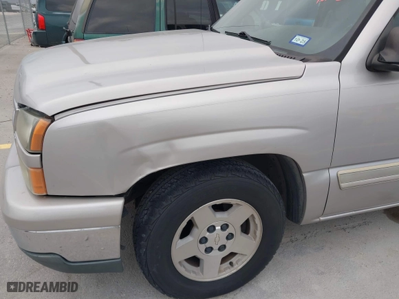 2006 Chevrolet Silverado 1500 LT1 with VIN 2GCEC19V961110690, listed as a IAAI auction lot 41338505 with 262,758 mi miles. Bid and sale history available at carsss.com. Image 12.