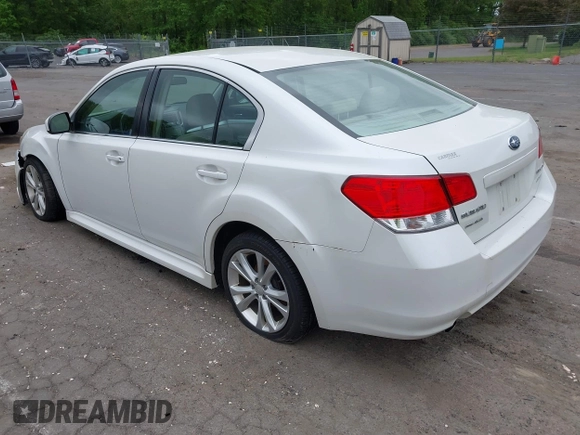 2013 Subaru Legacy Premium z VIN 4S3BMBC6XD3040213, wystawiony jako IAAI lot #42305560 z przebiegiem 195 784 mil mil oraz . Historia ofert i sprzedaży dostępna na DreamBid. Obrazek 3.