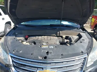 2015 Chevrolet Traverse LT z VIN 1GNKRHKD3FJ299202, wystawiony jako IAAI lot #42510371 z przebiegiem Nie podano mil oraz . Historia ofert i sprzedaży dostępna na DreamBid. Obrazek 10.
