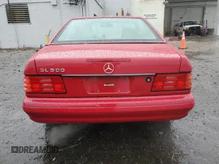 1998 Mercedes-Benz SL-Class with VIN WDBFA67F1WF160719, listed as a Copart auction lot 52823645 with 101,697 mi miles and Clean Title. Bid and sale history available at carsss.com. Image 6.