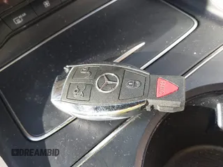 2019 Mercedes-Benz GLA 250 z VIN WDCTG4EB3KJ548057, wystawiony jako IAAI lot #41831725 z przebiegiem 59 968 mil mil oraz . Historia ofert i sprzedaży dostępna na DreamBid. Obrazek 11.