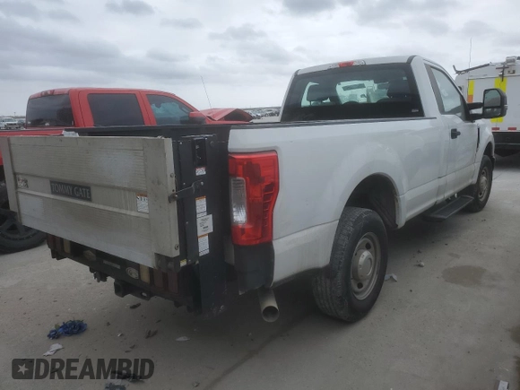 2019 Ford Super Duty F-250 SRW XL with VIN 1FTBF2A65KEF79191, listed as a Copart auction lot 46539125 with 61,397 mi miles and Clean Title. Bid and sale history available at carsss.com. Image 3.