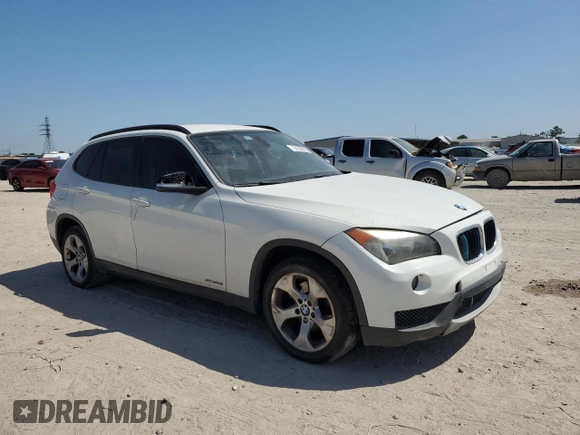 2013 BMW X1 28i z VIN WBAVM1C50DVW41615, wystawiony jako Copart lot #51329525 z przebiegiem 120 642 mil mil oraz Szkoda całkowita • Salvage title. Historia ofert i sprzedaży dostępna na DreamBid. Obrazek 4.