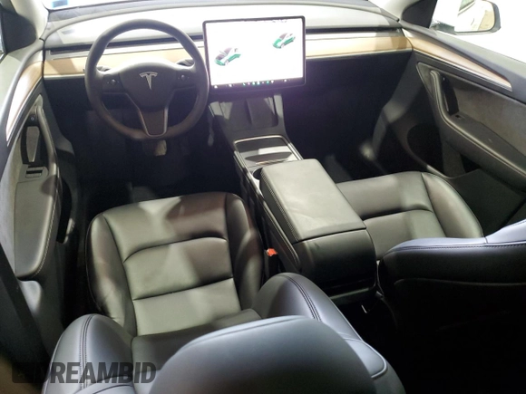 2024 Tesla Model Y Long Range с VIN 7SAYGDEE1RF201627, выставлен на аукционе Copart как лот 60631195 с пробегом 14 356 миль миль и Списание • Salvage title. История ставок и продаж доступна на DreamBid. Изображение 8.