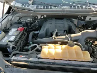 2017 Ford F-150 XLT z VIN 1FTEW1CP9HKC32812, wystawiony jako Copart lot #82225955 z przebiegiem 129 706 mil mil oraz Szkoda całkowita • Salvage title. Historia ofert i sprzedaży dostępna na DreamBid. Obrazek 16.