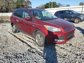 2016 Ford Escape SE z VIN 1FMCU0GX0GUA91144, wystawiony jako Copart lot #86379634 z przebiegiem 160 992 mil mil oraz Szkoda całkowita • Salvage title. Historia ofert i sprzedaży dostępna na DreamBid. Obrazek 4.