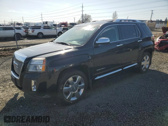 2013 GMC Terrain Denali z VIN 2GKFLZE3XD6174104, wystawiony jako Copart lot #51519535 z przebiegiem 104 948 mil mil oraz Szkoda całkowita • Salvage title. Historia ofert i sprzedaży dostępna na DreamBid. Obrazek 1.
