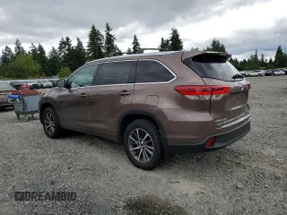 2017 Toyota Highlander XLE with VIN 5TDJZRFHXHS359117, listed as a Copart auction lot 62672815 with 100,515 mi miles and Clean title. Bid and sale history available at DreamBid. Image 2.