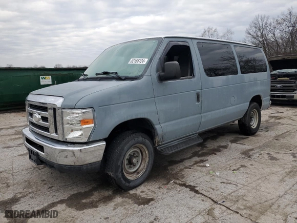 2014 Ford Econoline Wagon XL with VIN 1FBNE3BL5EDA90380, listed as a Copart auction lot 82166124 with 0 mi miles and Salvage Title. Bid and sale history available at carsss.com. Image 1.