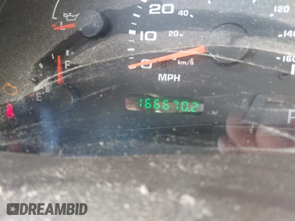 2003 Ford Excursion Limited с VIN 1FMNU43S83EC62057, выставлен на аукционе IAAI как лот 42392383 с пробегом 166 670 миль миль и . История ставок и продаж доступна на DreamBid. Изображение 15.