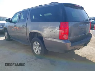 2013 GMC Yukon XL SLT z VIN 1GKS2KE70DR303872, wystawiony jako IAAI lot #41659911 z przebiegiem 199 202 mil mil oraz . Historia ofert i sprzedaży dostępna na DreamBid. Obrazek 3.