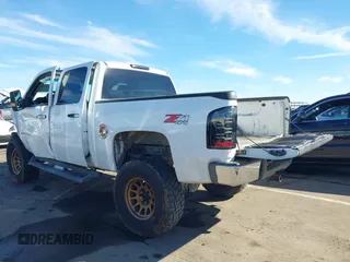 2012 Chevrolet Silverado 1500 LT with VIN 1GCPKSE76CF238110, listed as a IAAI auction lot 41650368 with 224,357 mi miles and . Bid and sale history available at DreamBid. Image 3.