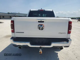 2020 Ram 1500 Laramie z VIN 1C6SRFJT5LN402007, wystawiony jako Copart lot #56427815 z przebiegiem 79 159 mil mil oraz Szkoda całkowita • Salvage title. Historia ofert i sprzedaży dostępna na DreamBid. Obrazek 6.