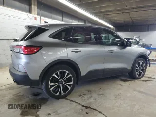 2022 Ford Escape SE with VIN 1FMCU9G69NUB19760, listed as a Copart auction lot 50070815 with 30,668 mi miles and Salvage Title. Bid and sale history available at DreamBid. Image 3.