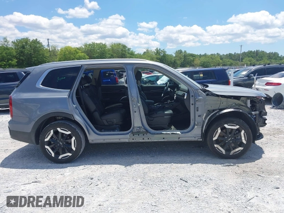 2024 Kia Telluride S z VIN 5XYP64GC4RG557618, wystawiony jako IAAI lot #42179390 z przebiegiem 11 347 mil mil oraz . Historia ofert i sprzedaży dostępna na DreamBid. Obrazek 14.