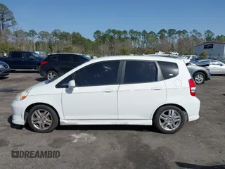 2007 Honda Fit Sport with VIN JHMGD37627S042665, listed as a IAAI auction lot 41734791 with 134,444 mi miles. Bid and sale history available at carsss.com. Image 13.