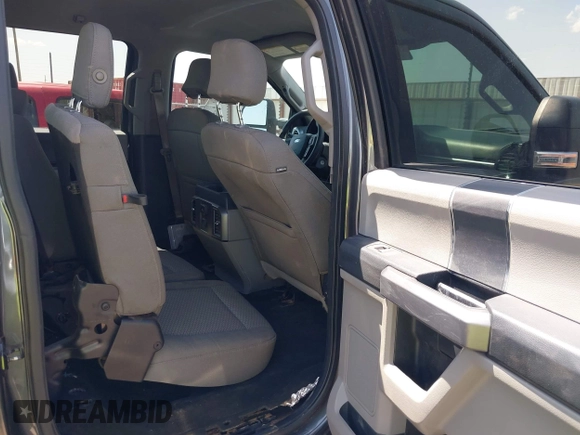 2017 Ford F-250 Lariat z VIN 1FT7W2BT9HEB28607, wystawiony jako IAAI lot #42508413 z przebiegiem 101 057 mil mil oraz . Historia ofert i sprzedaży dostępna na DreamBid. Obrazek 8.