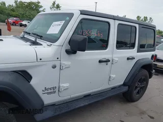 2018 Jeep Wrangler Unlimited Sport S z VIN 1C4HJXDG6JW222637, wystawiony jako IAAI lot #42333283 z przebiegiem 80 595 mil mil oraz . Historia ofert i sprzedaży dostępna na DreamBid. Obrazek 14.