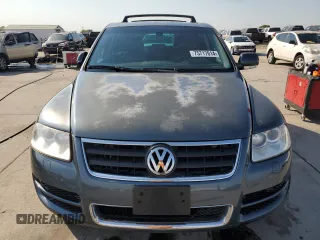 2005 Volkswagen Touareg 4.2L V8 z VIN WVGZM77L55D061960, wystawiony jako Copart lot #75717614 z przebiegiem 188 101 mil mil oraz Szkoda całkowita • Salvage title. Historia ofert i sprzedaży dostępna na DreamBid. Obrazek 5.