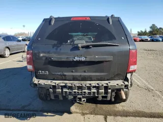 2007 Jeep Grand Cherokee Laredo with VIN 1J8HR48N57C557472, listed as a Copart auction lot 88547125 with 180,888 mi miles and Non Repairable. Bid and sale history available at carsss.com. Image 6.