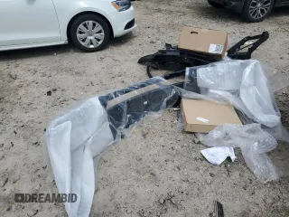 2020 Tesla Model S Long Range с VIN 5YJSA1E28LF390602, выставлен на аукционе Copart как лот 63778115 с пробегом 39 802 миль миль и Списание • Salvage title. История ставок и продаж доступна на DreamBid. Изображение 12.