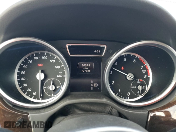 2015 Mercedes-Benz M 350 with VIN 4JGDA5JB8FA535538, listed as a Copart auction lot 63639155 with 121,045 mi miles and Salvage title. Bid and sale history available at DreamBid. Image 9.