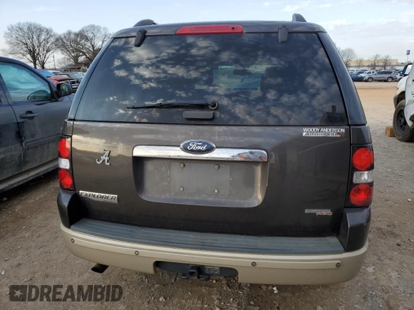 2006 Ford Explorer Eddie Bauer z VIN 1FMEU64E26UA98996, wystawiony jako Copart lot #45353005 z przebiegiem 157 297 mil mil oraz Szkoda całkowita • Salvage title. Historia ofert i sprzedaży dostępna na DreamBid. Obrazek 6.