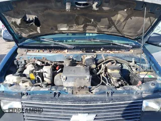 1994 Chevrolet Astro with VIN 1GNEL19W5RB123229, listed as a IAAI auction lot 41675096 with 186,497 mi miles. Bid and sale history available at carsss.com. Image 10.