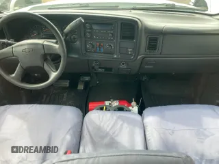 2007 Chevrolet Silverado 1500 with VIN 1GBJC34D67E167779, listed as a Copart auction lot 52091775 with 166,218 mi miles and Clean Title. Bid and sale history available at DreamBid. Image 9.