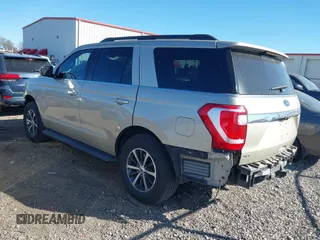2018 Ford Expedition XLT with VIN 1FMJU1HT8JEA36709, listed as a IAAI auction lot 41754675 with 130,992 mi miles and . Bid and sale history available at DreamBid. Image 3.