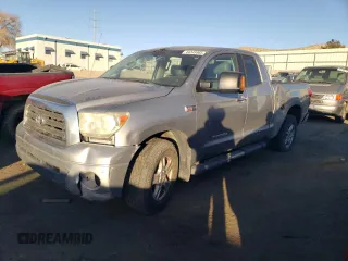 2007 Toyota Tundra Limited z VIN 5TFRV58127X007004, wystawiony jako Copart lot #44249365 z przebiegiem Nie podano mil oraz Szkoda całkowita • Salvage title. Historia ofert i sprzedaży dostępna na DreamBid. Obrazek 1.