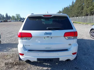 2015 Jeep Grand Cherokee Overland with VIN 1C4RJFCT6FC653386, listed as a IAAI auction lot 42084723 with 101,993 mi miles. Bid and sale history available at carsss.com. Image 16.