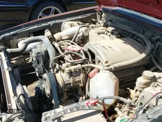 1990 Ford Mustang GT с VIN 1FACP45E4LF128009, выставлен на аукционе IAAI как лот 42038392 с пробегом 59 960 миль миль и . История ставок и продаж доступна на DreamBid. Изображение 19.