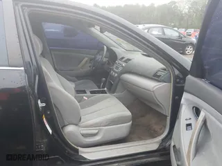 2007 Toyota Camry CE with VIN JTNBE46K573000686, listed as a IAAI auction lot 41971943 with 302,136 mi miles. Bid and sale history available at carsss.com. Image 5.