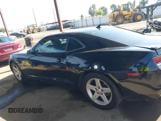 2012 Chevrolet Camaro 1LT z VIN 2G1FB1E31C9176099, wystawiony jako IAAI lot #42032029 z przebiegiem 87 552 mil mil oraz . Historia ofert i sprzedaży dostępna na DreamBid. Obrazek 14.