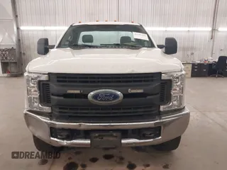 2018 Ford F-250 XL с VIN 1FTBF2B60JEC58138, выставлен на аукционе IAAI как лот 42381429 с пробегом 188 052 миль миль и . История ставок и продаж доступна на DreamBid. Изображение 13.