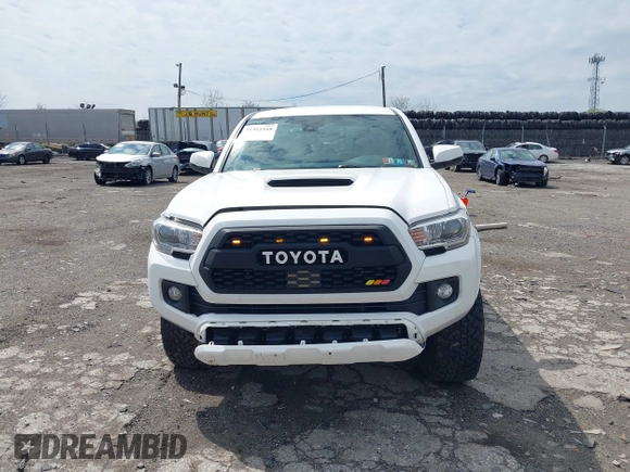 2018 Toyota Tacoma SR with VIN 3TMCZ5AN5JM125066, listed as a IAAI auction lot 41961168 with 88,497 mi miles. Bid and sale history available at carsss.com. Image 12.