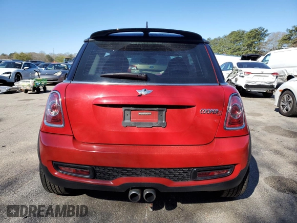 2011 MINI Hardtop S with VIN WMWSV3C5XBTY24525, listed as a Copart auction lot 49977475 with 110,627 mi miles and Salvage title. Bid and sale history available at DreamBid. Image 6.